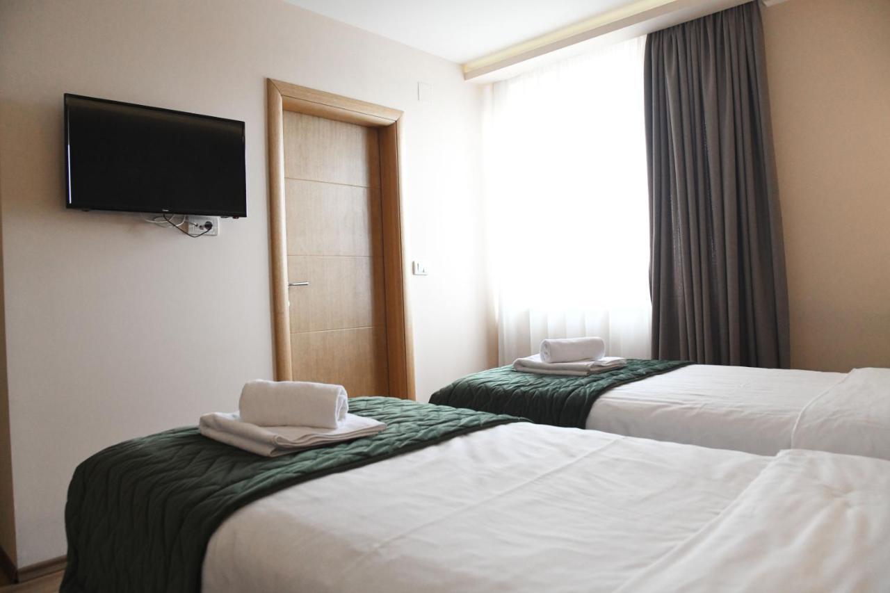 Hotel Garden Novi Sad Exterior photo