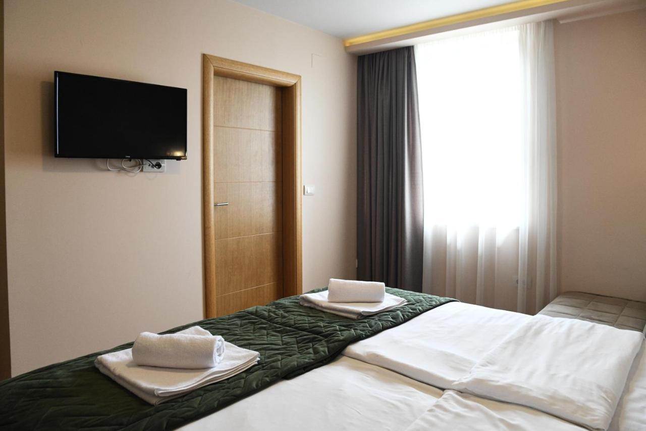 Hotel Garden Novi Sad Exterior photo