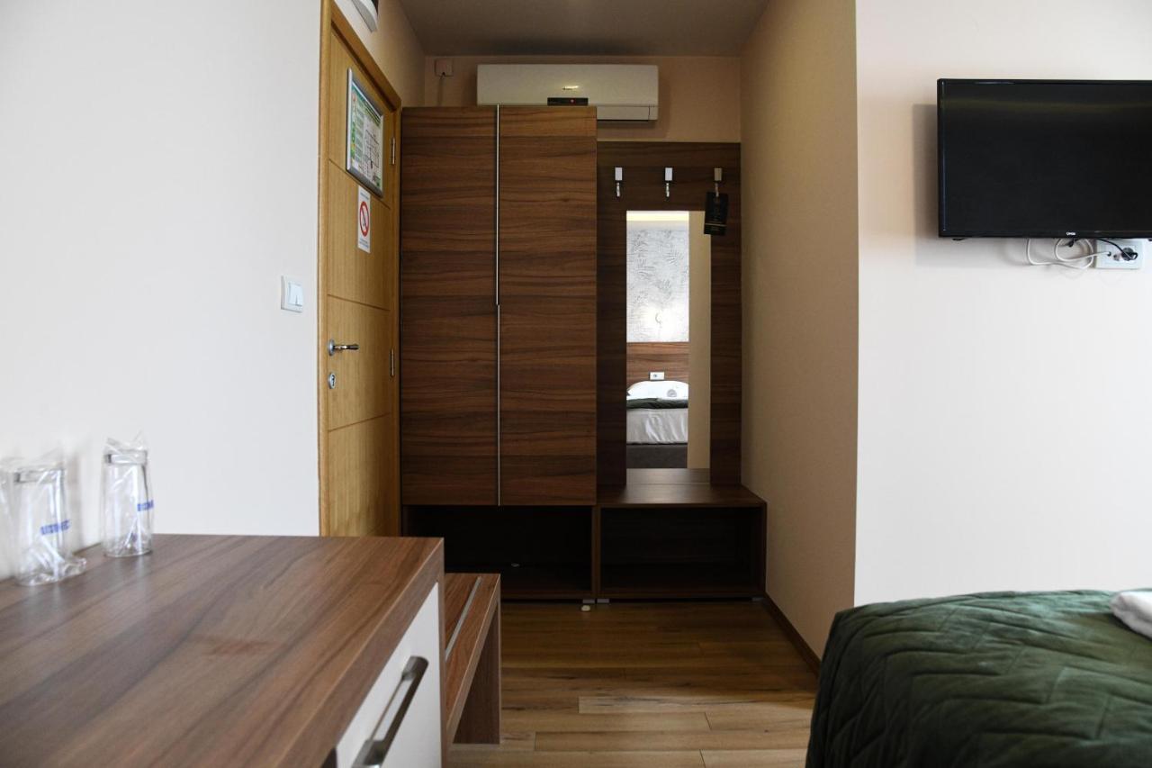 Hotel Garden Novi Sad Exterior photo